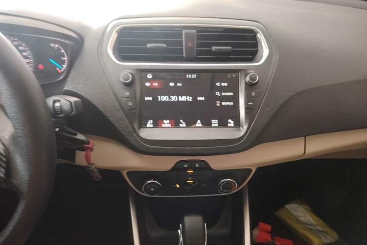 Used Ford Escort 2017 Revised Version 1.5L Automatic Comfort Edition Audio And AC Panel