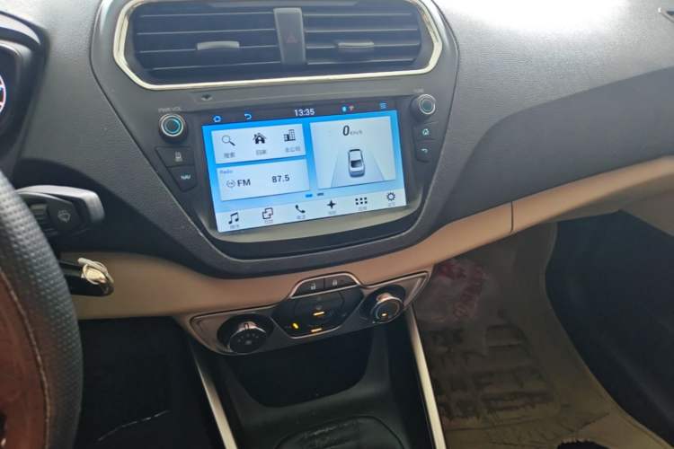 Used Ford Escort 2017 1.5L Manual Comfort Model Audio And AC Panel