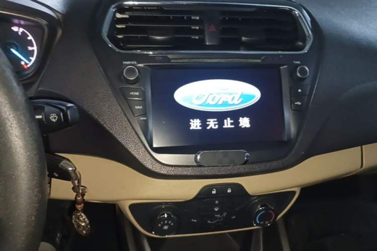 Used Ford Escort 2017 Revised Version 1.5L Automatic Comfort Edition Audio And AC Panel