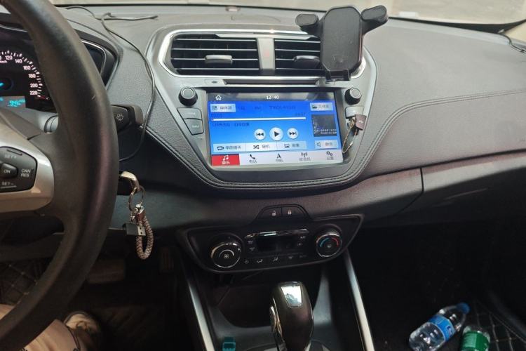 Used Ford Escort 2017 Happiness Edition 1.5L Automatic Fashion Version Audio And AC Panel