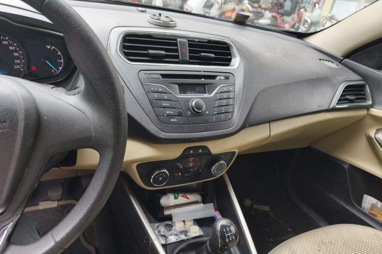 Used Ford Escort 2017 1.5L Manual Comfort Model Audio And AC Panel