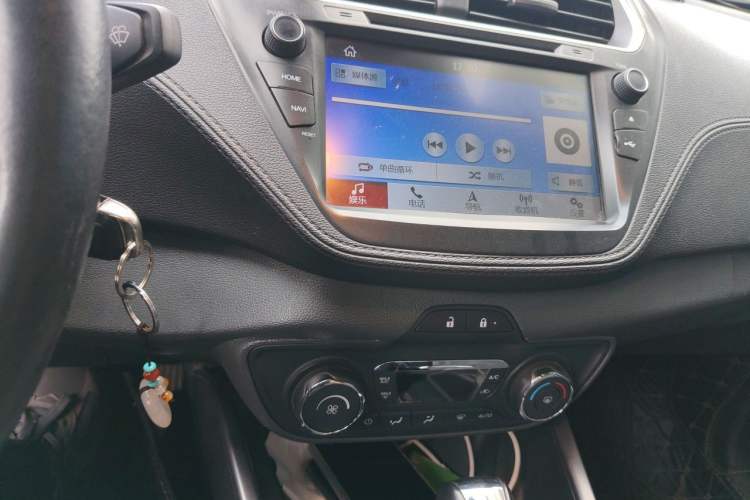 Used Ford Escort 2017 Happiness Edition 1.5L Automatic Fashion Version Audio And AC Panel