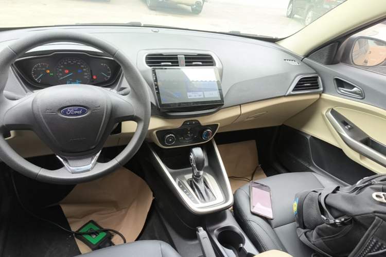 Used Ford Escort 2017 Revised Version 1.5L Automatic Comfort Edition Audio And AC Panel