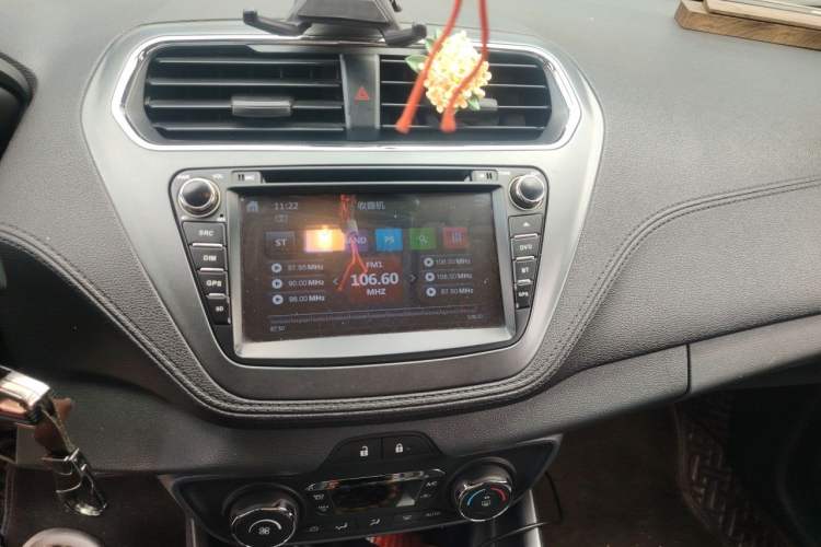 Used Ford Escort 2017 Happiness Edition 1.5L Automatic Fashion Version Audio And AC Panel