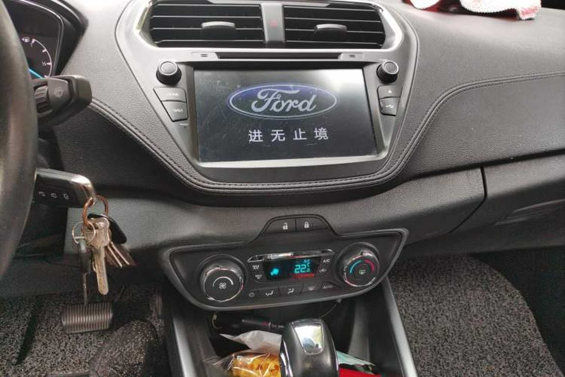 Used Ford Escort 2017 Happiness Edition 1.5L Automatic Fashion Version Audio And AC Panel