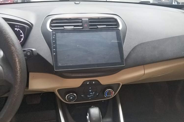 Used Ford Escort 2017 Revised Version 1.5L Automatic Comfort Edition Audio And AC Panel