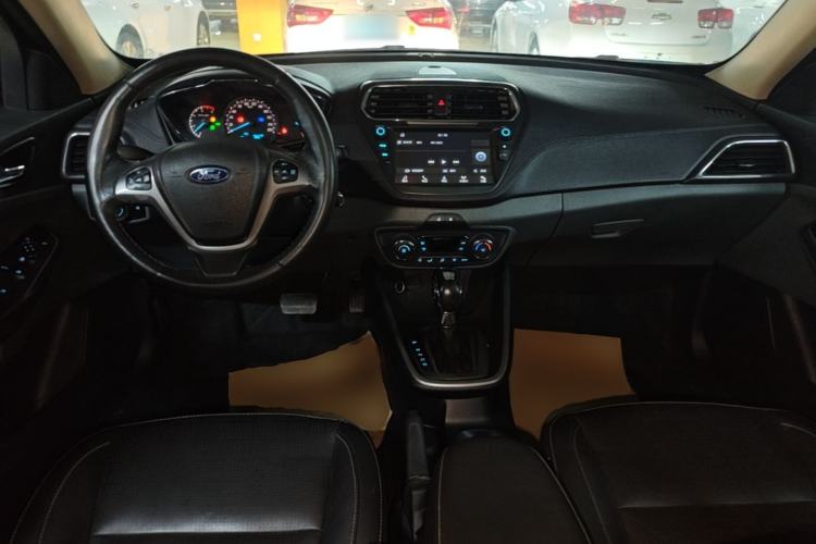 Used Ford Escort 2017 Happiness Edition 1.5L Automatic Fashion Version Center Console