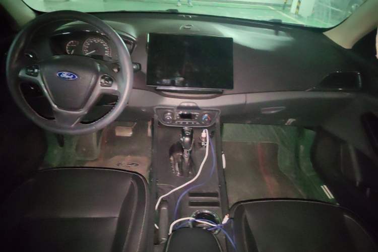 Used Ford Escort 2017 Happiness Edition 1.5L Automatic Fashion Version Center Console