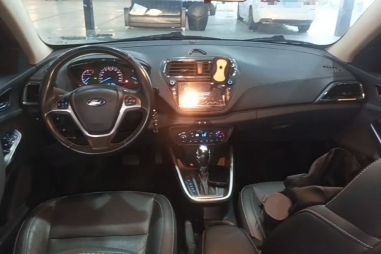 Used Ford Escort 2017 Happiness Edition 1.5L Automatic Fashion Version Center Console
