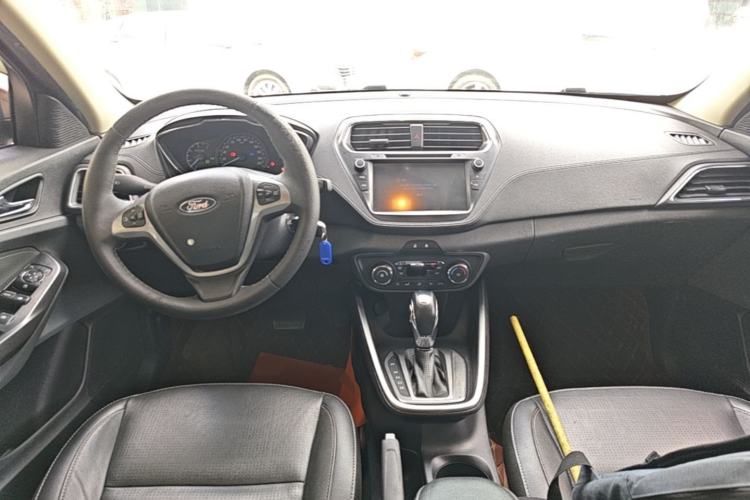 Used Ford Escort 2017 Happiness Edition 1.5L Automatic Fashion Version Center Console