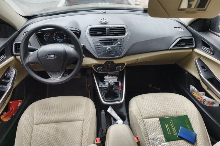 Used Ford Escort 2017 1.5L Manual Comfort Model Center Console