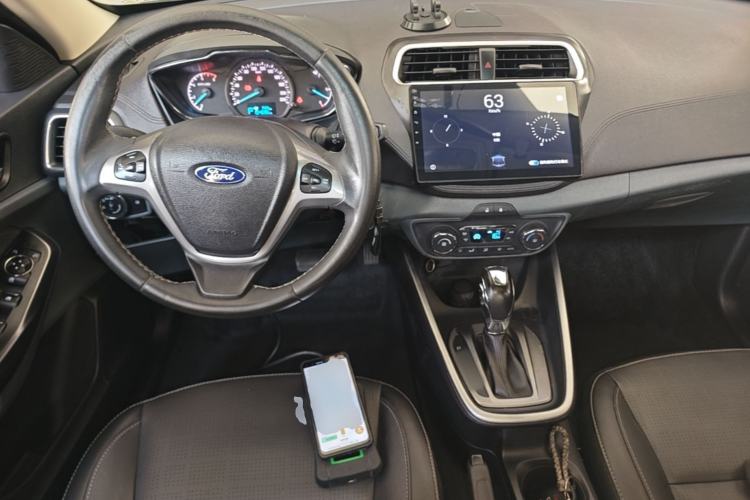 Used Ford Escort 2017 Happiness Edition 1.5L Automatic Fashion Version Center Console