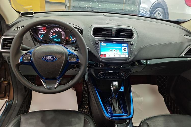 Used Ford Escort 2017 Happiness Edition 1.5L Automatic Fashion Version Center Console