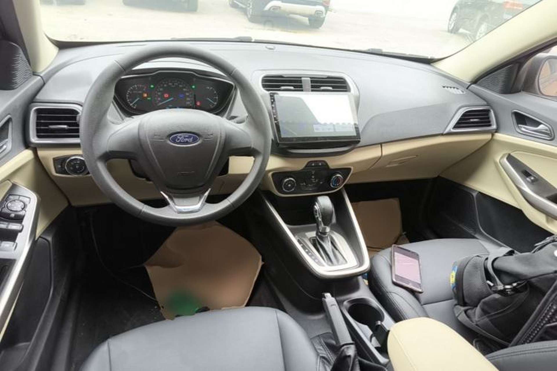 Used Ford Escort 2017 Revised Version 1.5L Automatic Comfort Edition Center Console