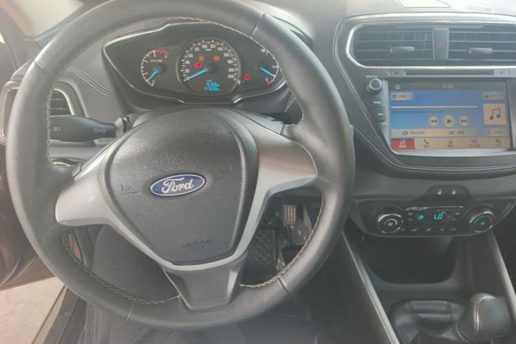 Used Ford Escort 2017 Happy Edition 1.5L Manual Fashion Model Center Console