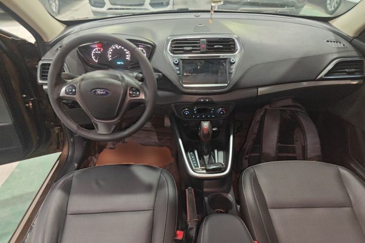 Used Ford Escort 2017 Happiness Edition 1.5L Automatic Fashion Version Center Console