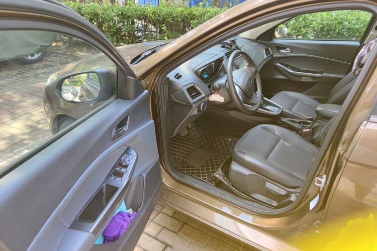 Used Ford Escort 2017 Happiness Edition 1.5L Automatic Fashion Version Driver Seat