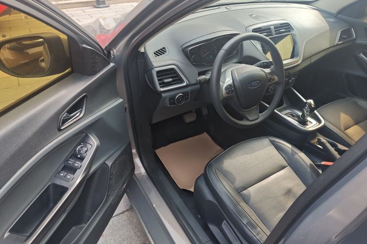 Used Ford Escort 2017 Happiness Edition 1.5L Automatic Fashion Version Driver Seat