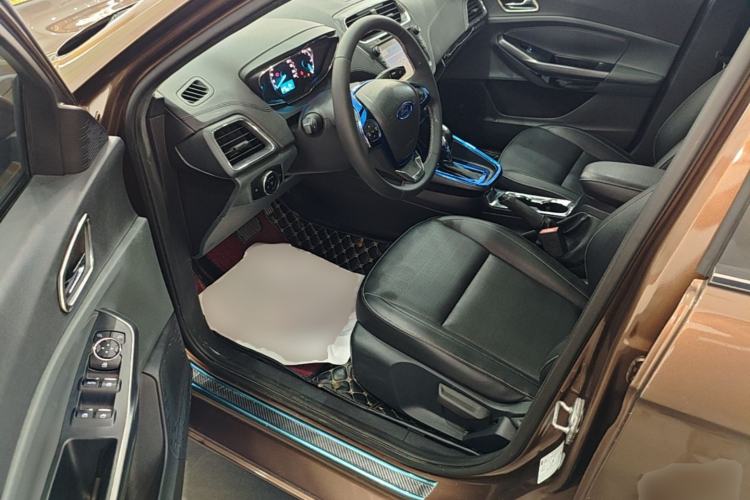 Used Ford Escort 2017 Happiness Edition 1.5L Automatic Fashion Version Driver Seat