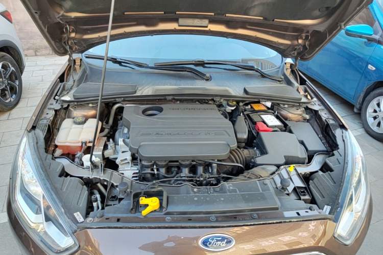 Used Ford Escort 2017 Happiness Edition 1.5L Automatic Fashion Version Engine Bay