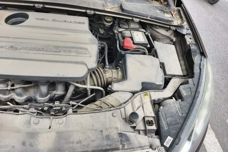 Used Ford Escort 2017 1.5L Manual Comfort Model Engine Bay Left