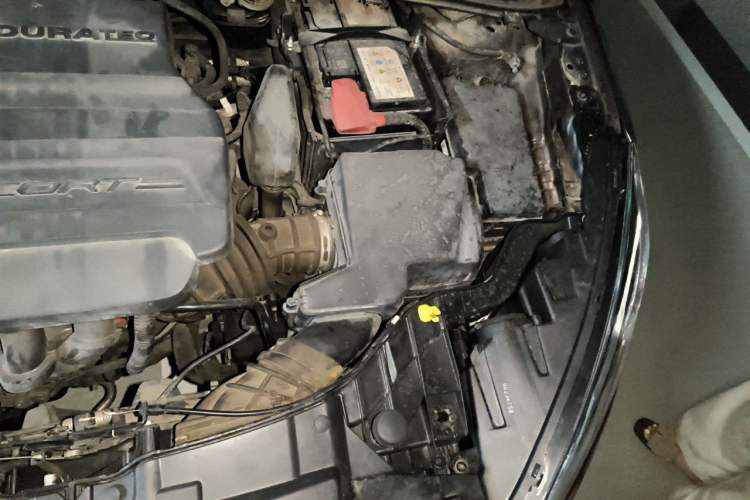 Used Ford Escort 2017 Happiness Edition 1.5L Automatic Fashion Version Engine Bay Left