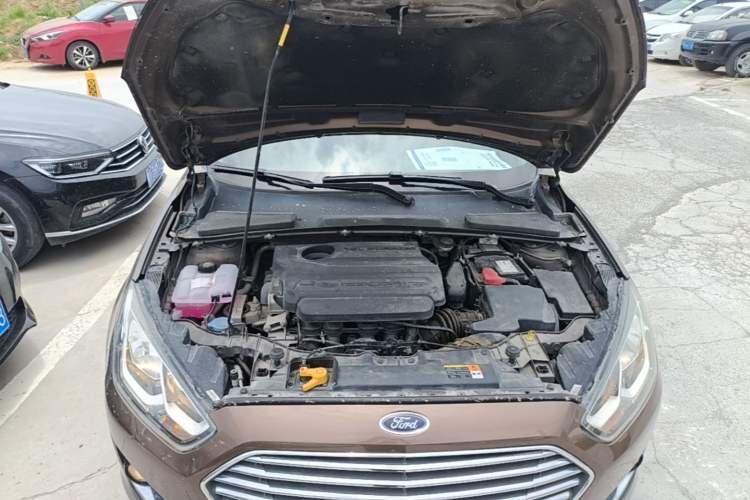 Used Ford Escort 2017 Happiness Edition 1.5L Automatic Fashion Version Engine Bay