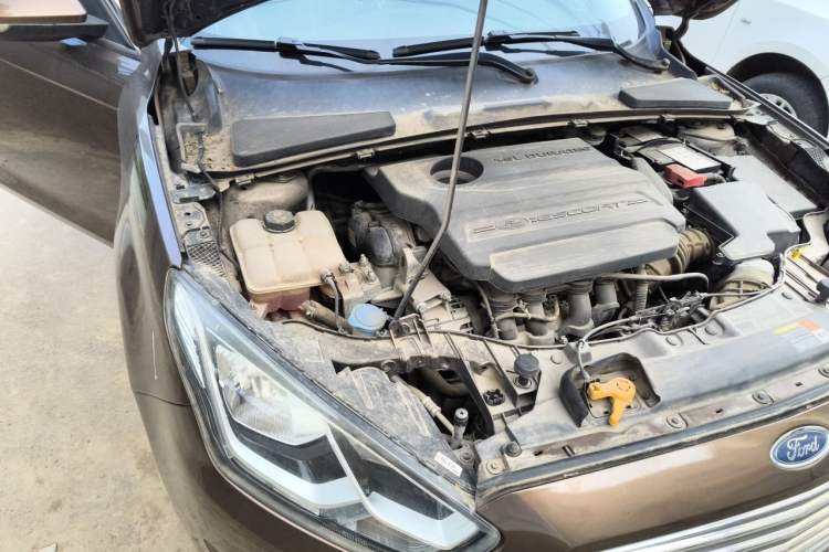 Used Ford Escort 2017 1.5L Automatic Comfort Model Engine Bay Right