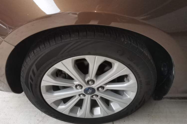Used Ford Escort 2017 Happiness Edition 1.5L Automatic Fashion Version Exterior 4