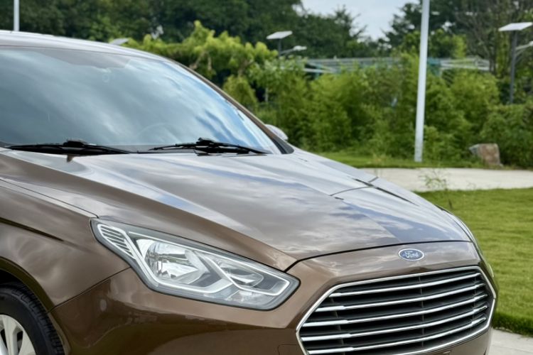 Used Ford Escort 2017 Happiness Edition 1.5L Automatic Fashion Version Exterior 5