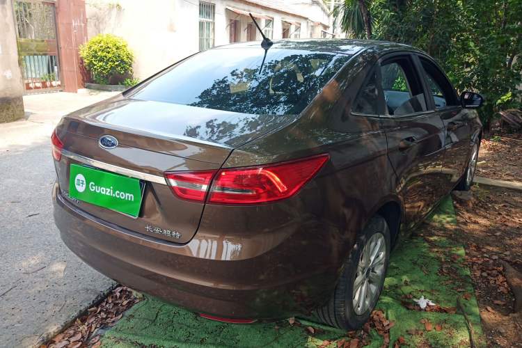 Used Ford Escort 2017 Happiness Edition 1.5L Automatic Fashion Version Exterior 5
