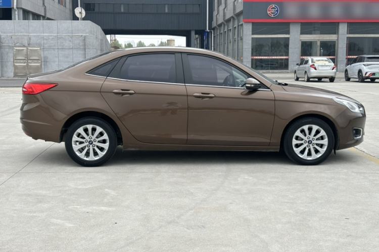 Used Ford Escort 2017 Happiness Edition 1.5L Automatic Fashion Version Exterior 7