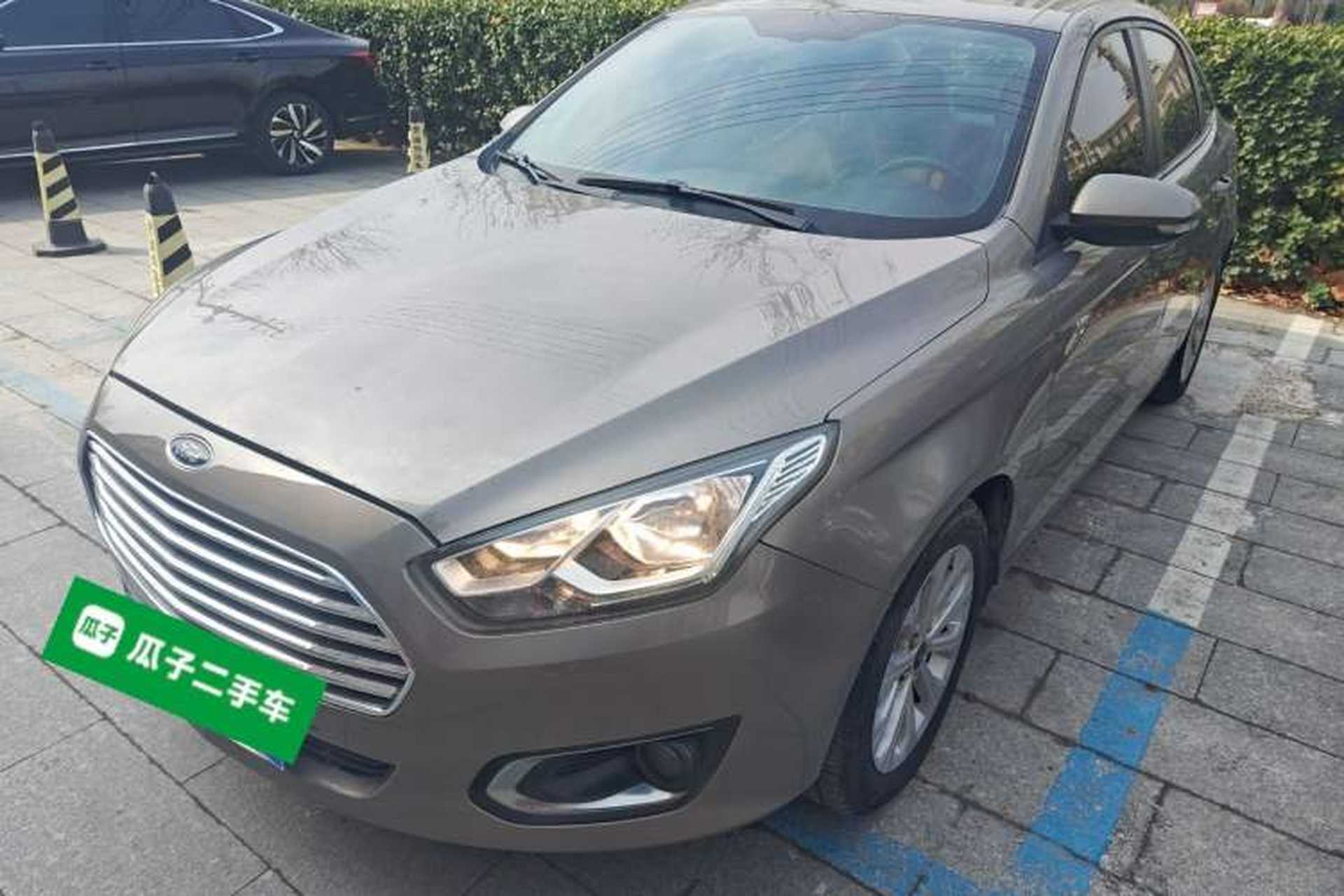 Used Ford Escort 2017 Happiness Edition 1.5L Automatic Fashion Version Front Left 45 Deg