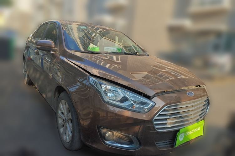 Used Ford Escort 2017 Happiness Edition 1.5L Automatic Fashion Version Front Right 45 Deg