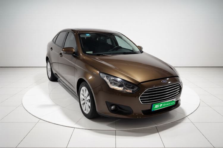 Used Ford Escort 2017 Happy Edition 1.5L Manual Fashion Model Front Right 45 Deg