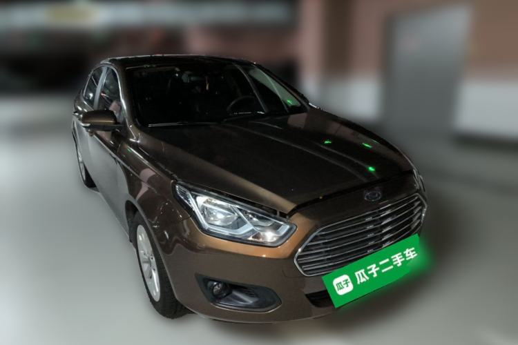 Used Ford Escort 2017 Happiness Edition 1.5L Automatic Fashion Version Front Right 45 Deg