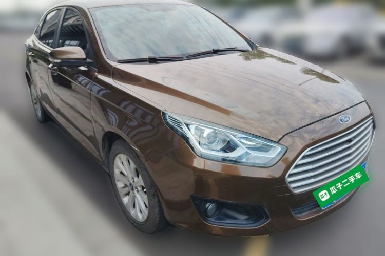 Used Ford Escort 2017 Happiness Edition 1.5L Automatic Fashion Version Front Right 45 Deg