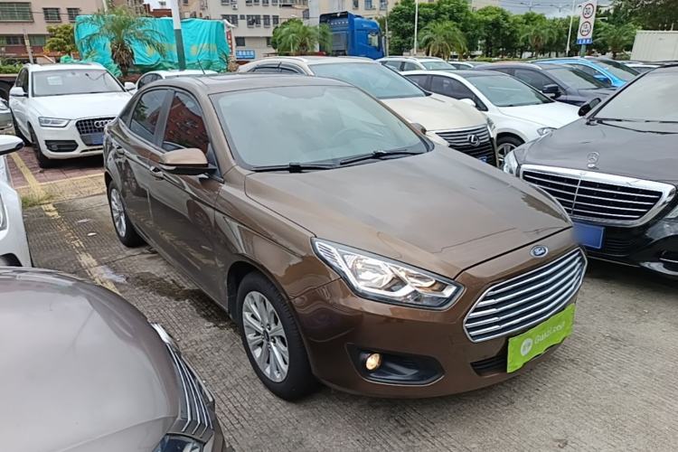 Used Ford Escort 2017 Happiness Edition 1.5L Automatic Fashion Version Front Right 45 Deg