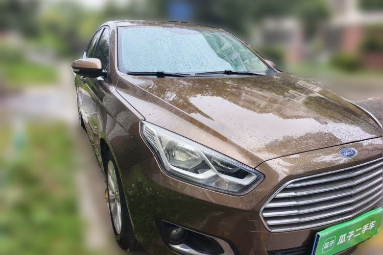 Used Ford Escort 2017 Happiness Edition 1.5L Automatic Fashion Version Front Right 45 Deg