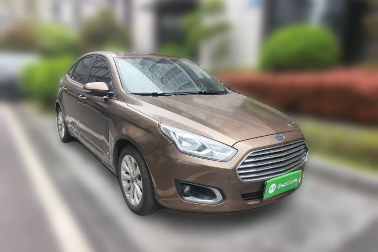Used Ford Escort 2017 Happiness Edition 1.5L Automatic Fashion Version Front Right 45 Deg