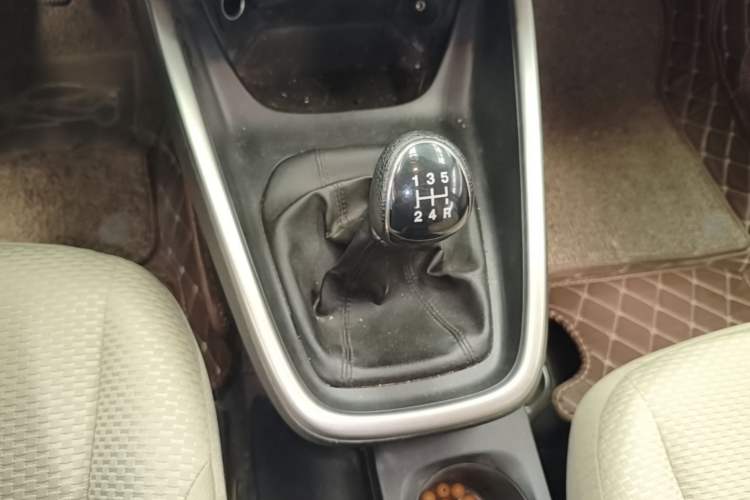 Used Ford Escort 2017 Revised Version 1.5L Manual Comfort Edition Gear Lever