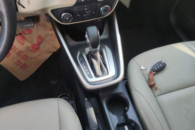Used Ford Escort 2017 Revised Version 1.5L Automatic Comfort Edition Gear Lever