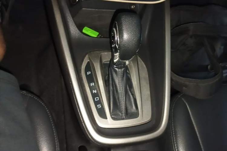 Used Ford Escort 2017 Revised Version 1.5L Automatic Comfort Edition Gear Lever