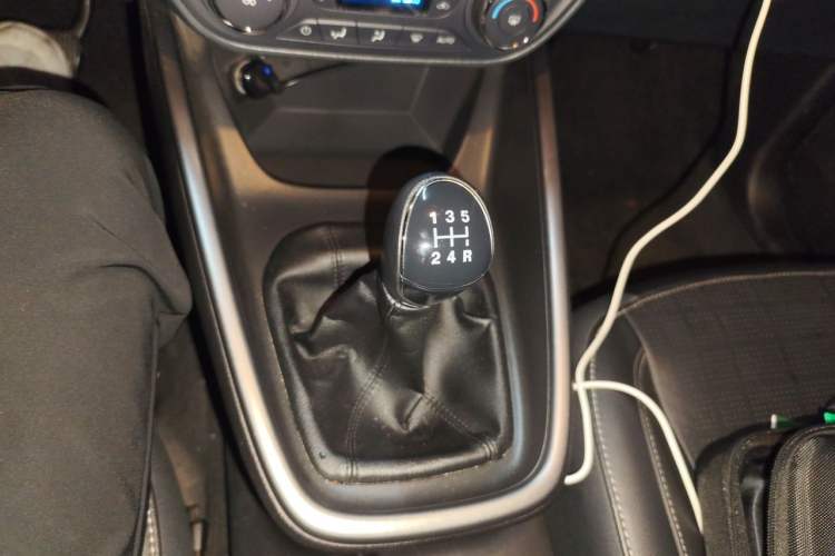 Used Ford Escort 2017 Happy Edition 1.5L Manual Fashion Model Gear Lever