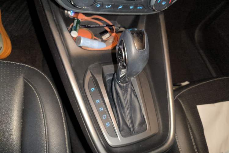 Used Ford Escort 2017 Happiness Edition 1.5L Automatic Fashion Version Gear Lever