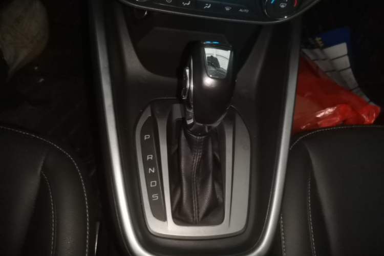 Used Ford Escort 2017 Happiness Edition 1.5L Automatic Fashion Version Gear Lever