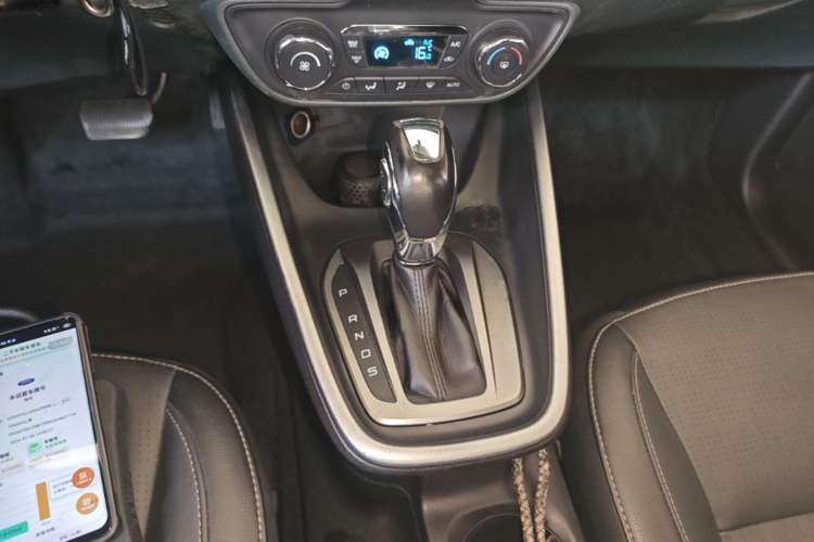 Used Ford Escort 2017 Happiness Edition 1.5L Automatic Fashion Version Gear Lever