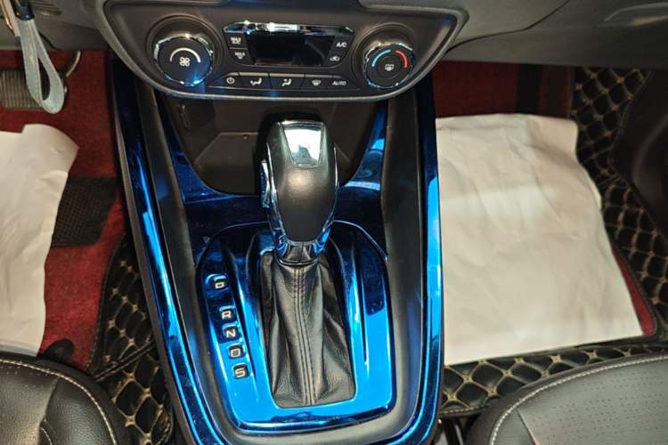 Used Ford Escort 2017 Happiness Edition 1.5L Automatic Fashion Version Gear Lever