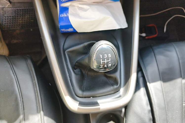 Used Ford Escort 2017 1.5L Manual Comfort Model Gear Lever