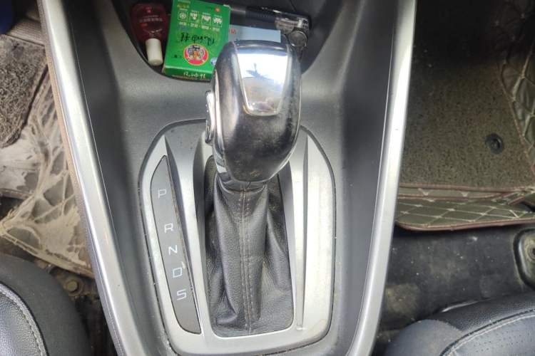 Used Ford Escort 2017 Happiness Edition 1.5L Automatic Fashion Version Gear Lever
